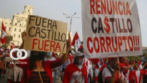Protesta contra el gobierno del presidente Pedro Castillo para exigir su renuncia al cargo.