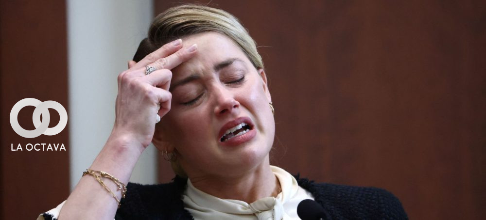 Amber Heard, muy afectada declarando en el juicio.