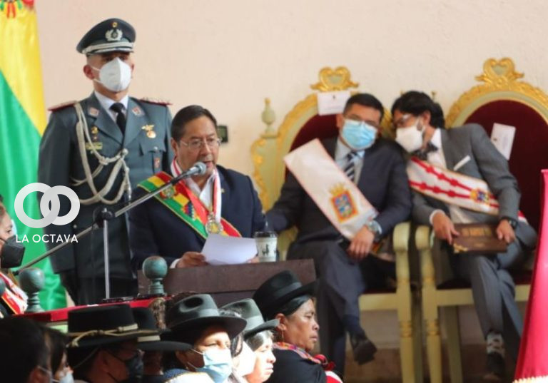 Arce anuncia obras en la sesión de honor por el grito libertario de Chuquisaca
