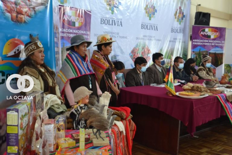 Feria de reactivación económica en Bolivia