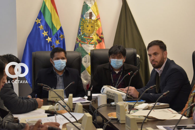 Autoridades presentes en la presentación de informe sobre el caso Narcoaudios