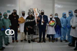 Autoridades presentes en la reapertura de la procesadora de alimentos SAXSAY
