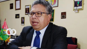 Luis Larrea, Presidente del Colegio Médico de Bolivia