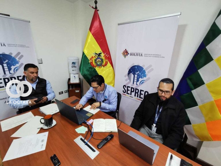 SEPREC Cochabamba capacita a auditores para tramites en plataforma