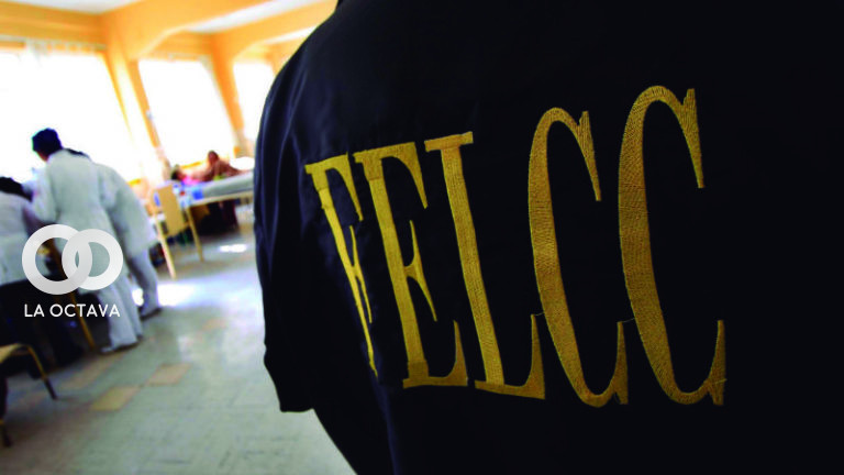 Efectivo de la FELCC custodia al supuesto ladrón