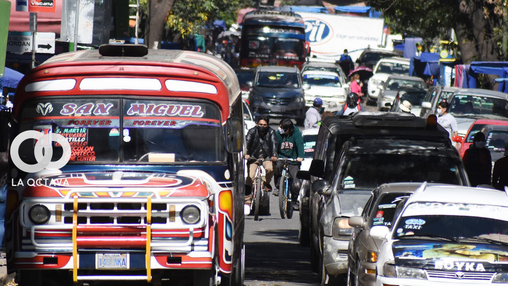 Vehículos de transporte público en la ciudad de Cochabamba