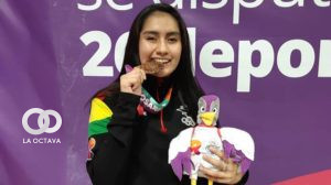 Isabel Plata con la medalla de bronce