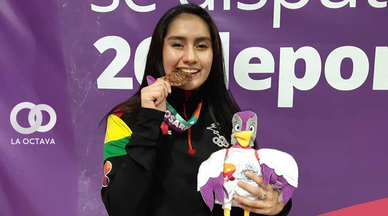 Isabel Plata con la medalla de bronce