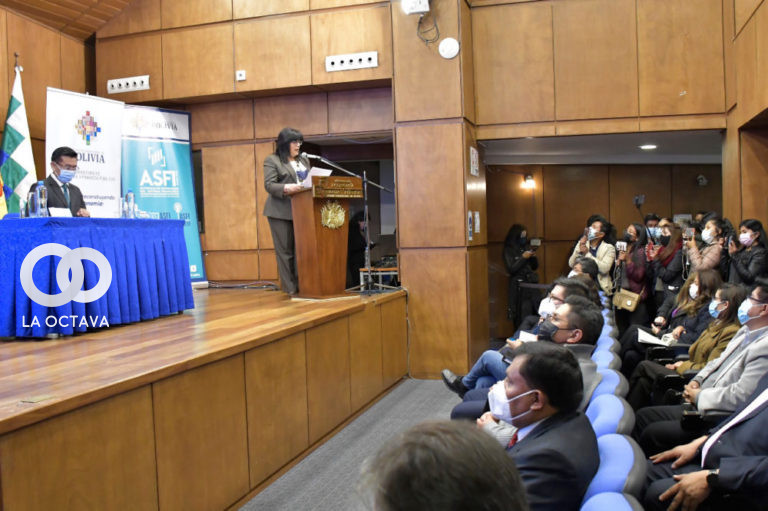 "Programa de Educación Económica- Financiera y Acceso a los Servicios Financieros"