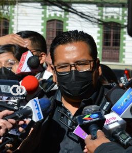 Santos Mamani, presidente de la comisión de Gobierno, Defensa y Fuerzas Armadas