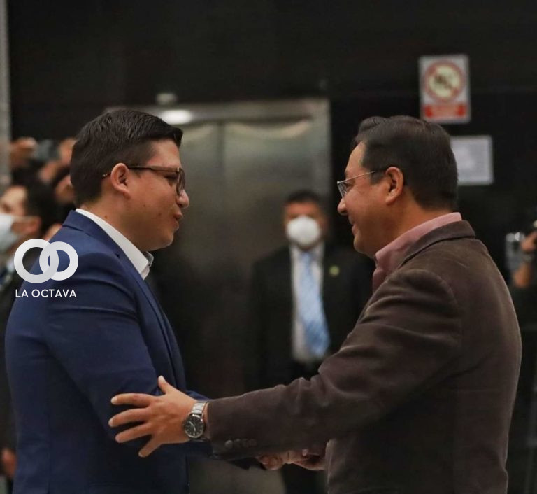 Arce posesiona al nuevo ministro