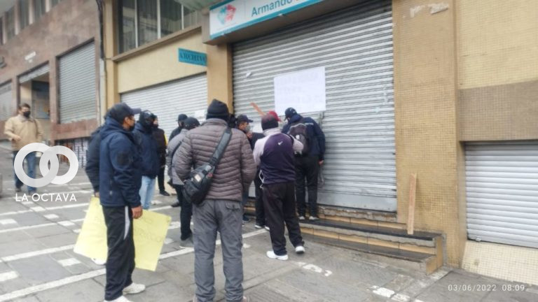 Debido a los bloqueos habilitan plataformas en Calacoto para pago de impuestos