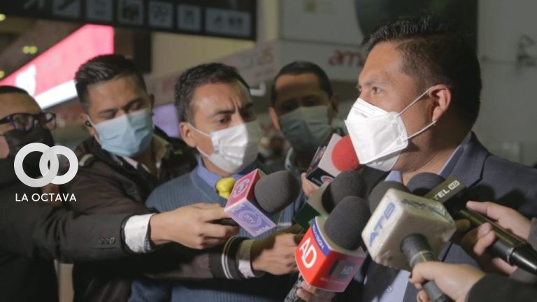 Ministro de Salud y Deportes, en contacto con la prensa