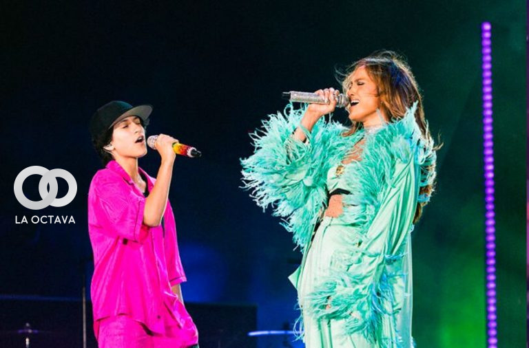 Jennifer López y Emme en la Gala Blue Diamon