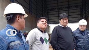 Senador Loza junto a Evo Morales, Jefe del partido del MAS