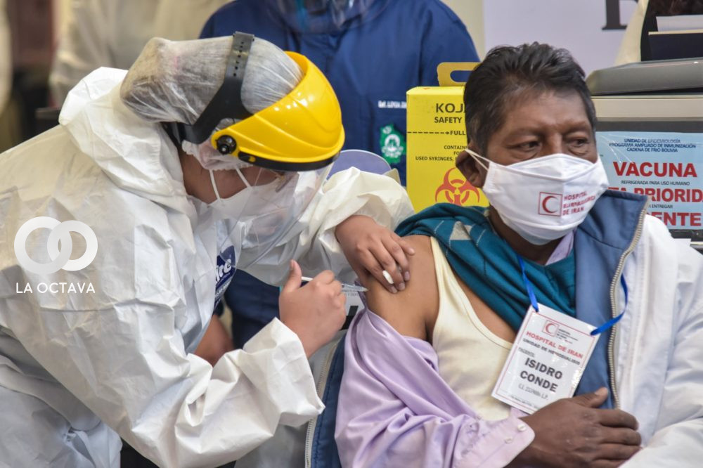 Vacunación contra la covid-19 en Cochabamba