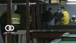 Efectivos de la Policía Boliviana, investigan el lugar de los hechos