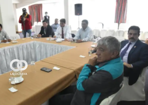 Reunión de Alcaldes y el presidente del Estado.