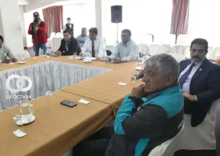 Reunión de Alcaldes y el presidente del Estado.