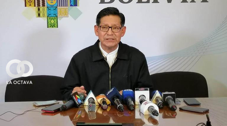 Edgar Pary, Ministro de Educación.