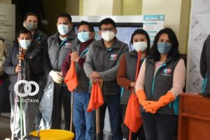 La Paz se moviliza para limpiar las calles de la ciudad