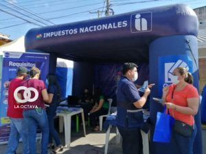 Impuestos Nacionales participa de la Feria de Camiri