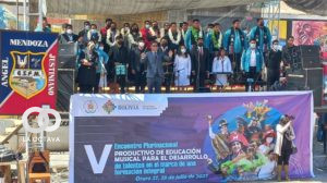 Embanderamiento y uso de símbolos patrios en conmemoración a los 197 años de gesta libertaria del Estado Plurinacional de Bolivia. 