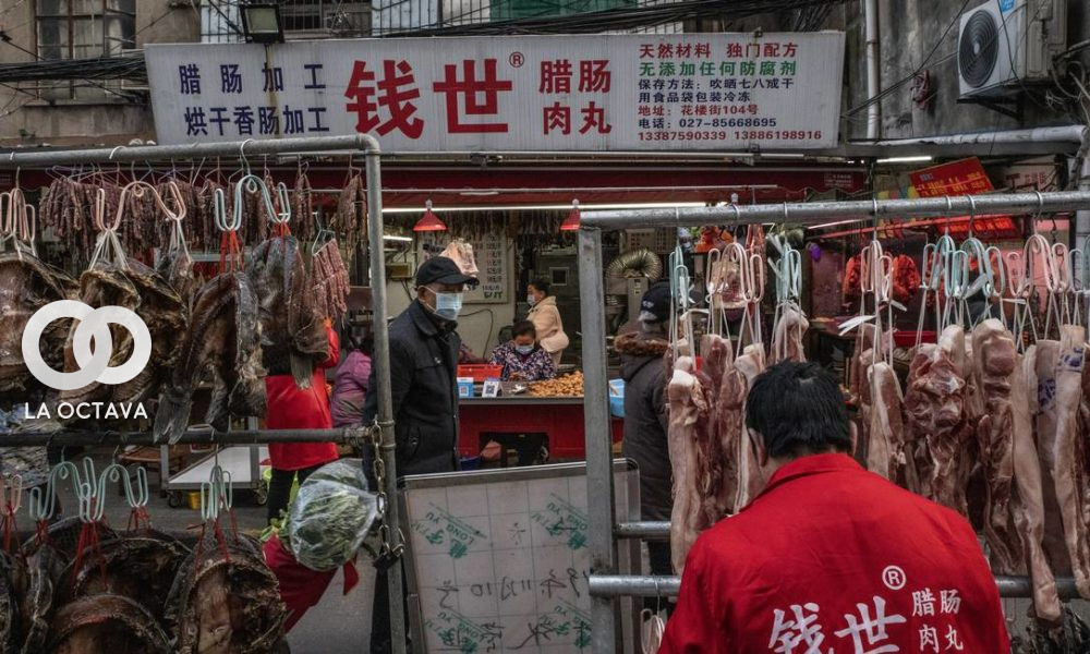 Mercado de Wohan en China tras el reinicio de actividades en la pandemia
