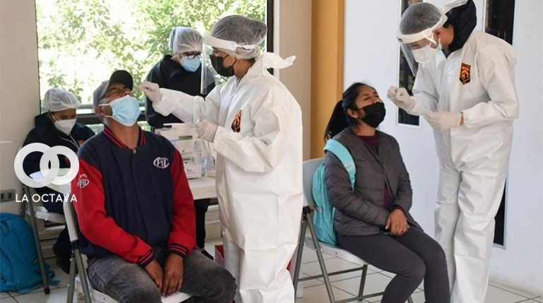 Realización de pruebas de antigeno nasal