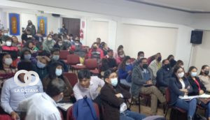 Reunión de servidores públicos y el Ministerio de Trabajo