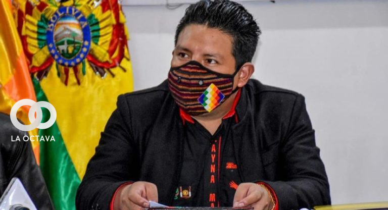 Santos Quispe en una entrevista con la prensa