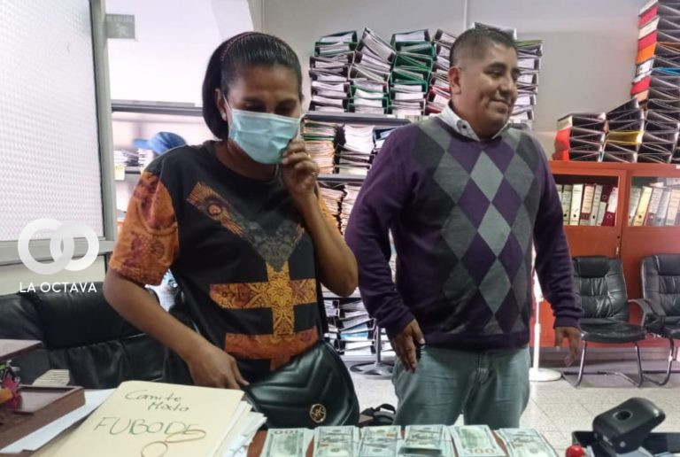 Trabajadora recibe 20 mil dolares por servicios prestados