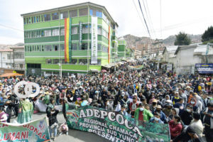 Adepcoca permanece con movilizaciones.
