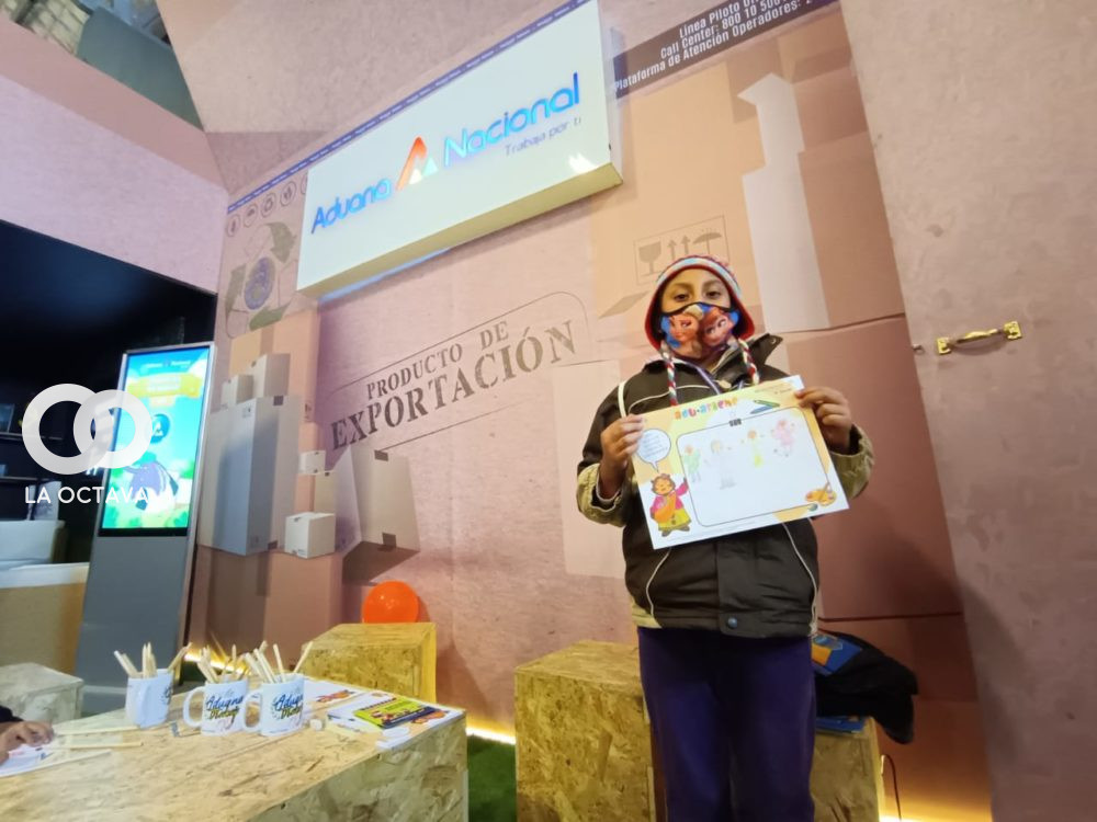 Aduana Nacional estrena interactivo en la FIL de La Paz