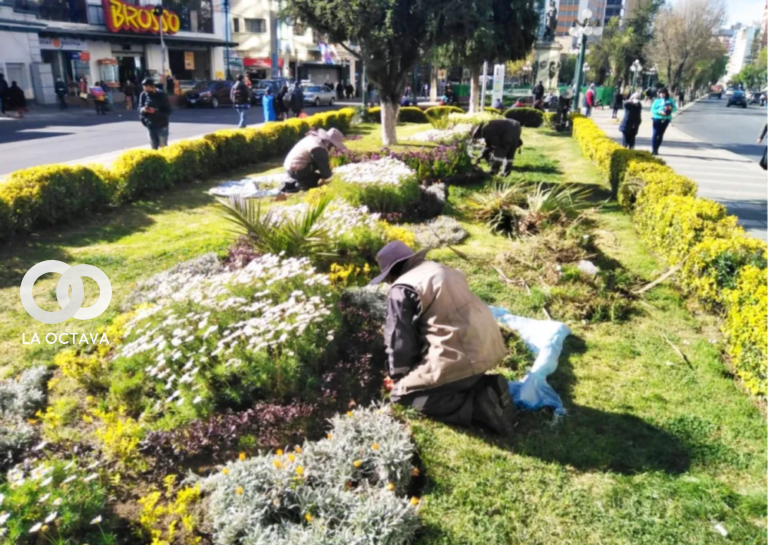 Personal de Emaverde refacciona parques