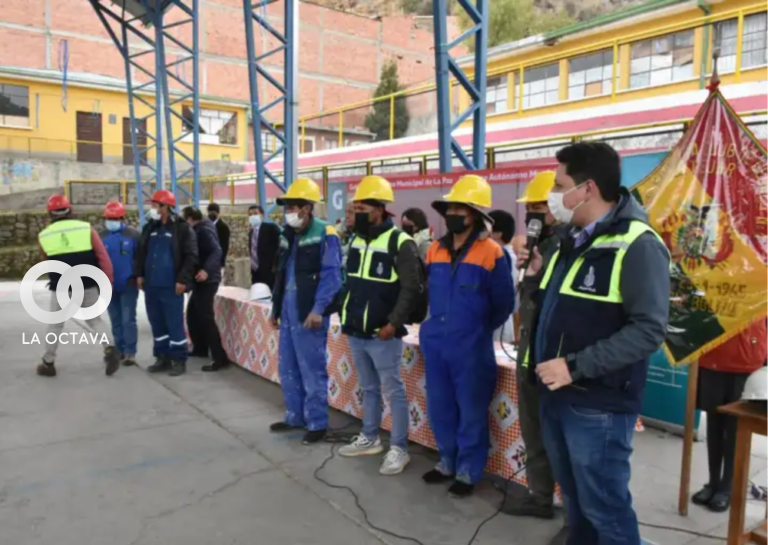 Alcaldía destaca transparencia en adjudicación de obras de refacción.