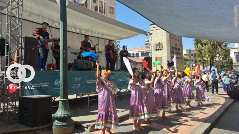 Feria multicolores será amenizada por grupos nacionales.