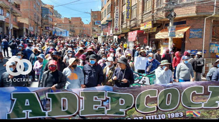 Marcha de Adepcoca en demanda del cierre del mercado de Arnol Alanes. Foto, ANF