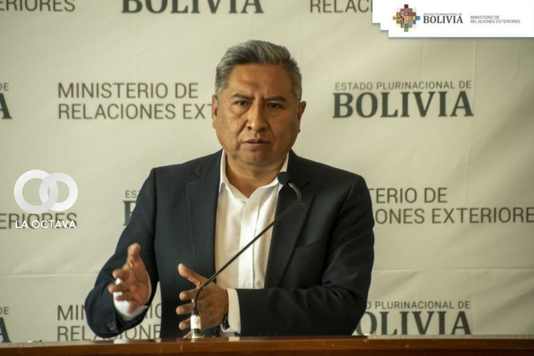 Ministro de Relaciones Exteriores, Rogelio Mayta.