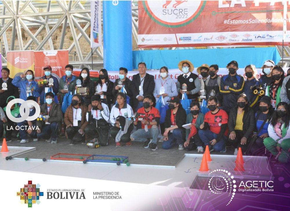 Representantes en el First Global Bolivia.