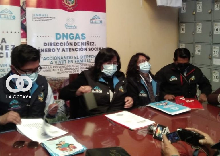 Funcionarios públicos de la Alcaldía de El Ato