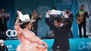 Bailarines de cueca en un evento en la plaza San Francisco. Foto. Alcaldía de La Paz