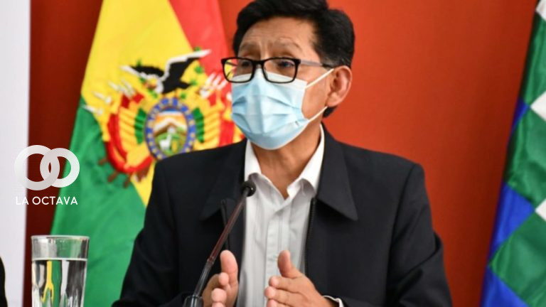 Edgar Pary, Ministro de Educación.