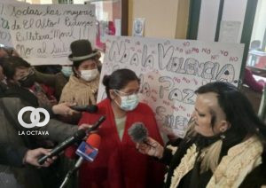 Galindo y Eva Copa en reclamo de billetera móvil para el subsidio materno-
