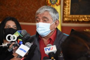 Iván Arias, Alcalde de La Paz en rueda de prensa en el palacio constitucional.