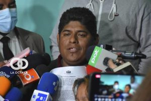 Juez dicta detención de 6 meses para dirigente cocalero.