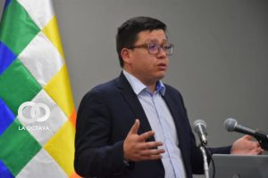 Ministro Sergio Cusicanqui explica la respuesta a la UAGRM.