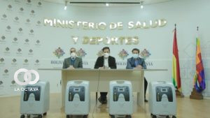 Auza y representantes de la OPS-OMS- Foto: Ministerios de salud y deportes