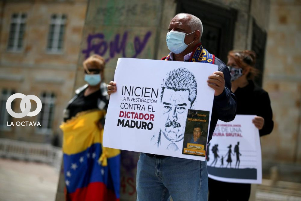 Personas venezolanas en contra del régimen de Maduro.