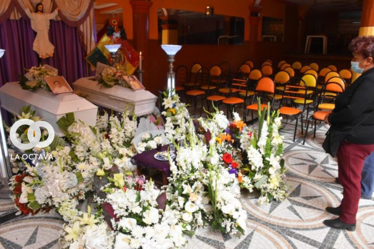 Velorio de los dos niños asesinados, de 6 y 10 años.